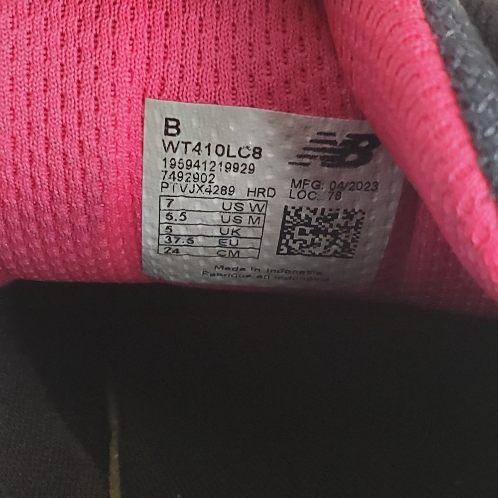 New Balance 410 V8 Womens Shoes Sz‎ 7 B Black Hi-Pink Bright Cyan Sneakers - Picture 5 of 10
